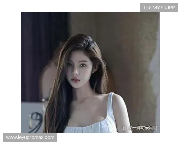 杨倩上午还是网友眼中的“学霸”，下午就被合影里富豪圈定了？